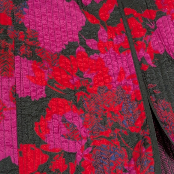Catherines 3X Quilted Floral Jacket 🌺 Bold Red & Magenta Statement Coat 26/28W - Picture 3 of 11